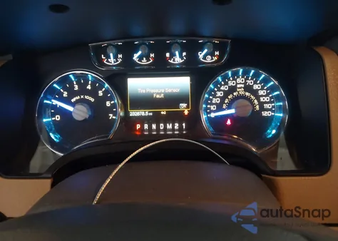 2011 Ford F-150 Lariat z USA, uszkodzony, nr VIN 1FTFW1EF9BFA60449